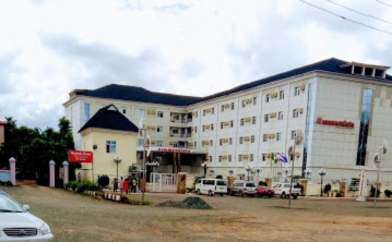 Room In Bb - Immaculate Royal International Hotel Owerri Exterior photo