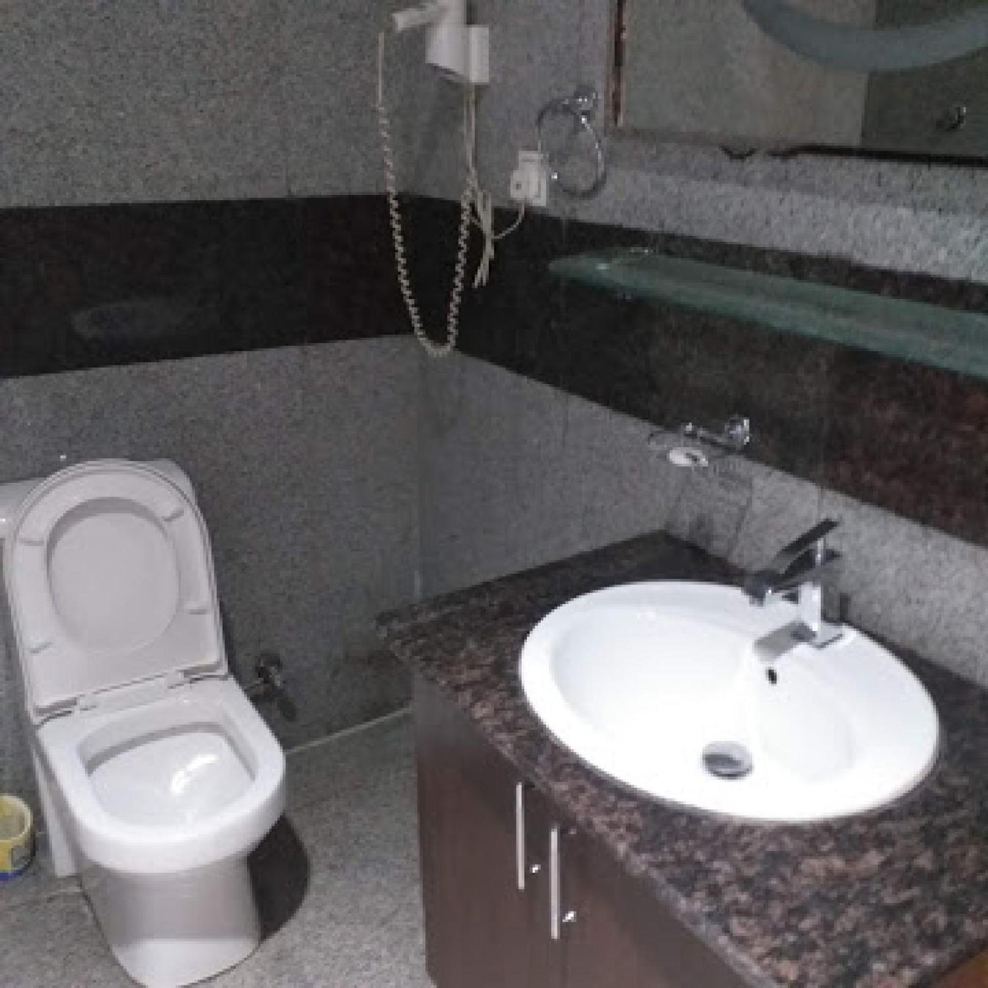 Room In Bb - Immaculate Royal International Hotel Owerri Exterior photo